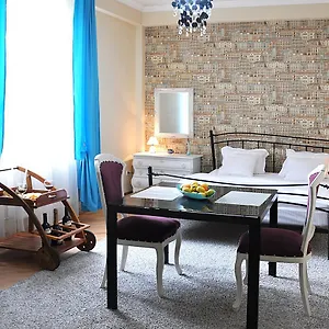 Gallery Hotel